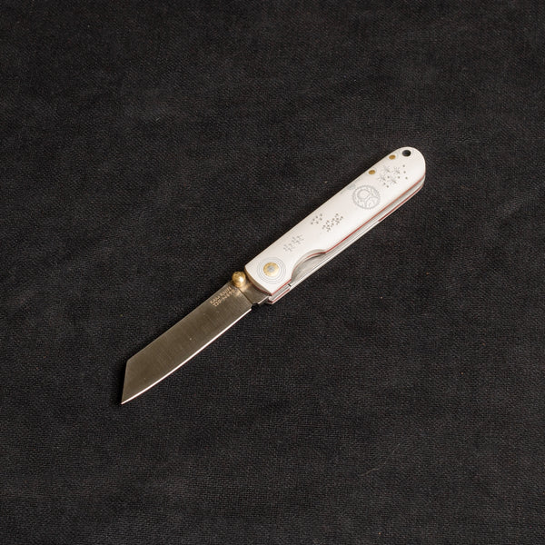 Beyaz Mikarta Kabzalı Kam Davulu Deseni İşlemeli Çakı T30 N690