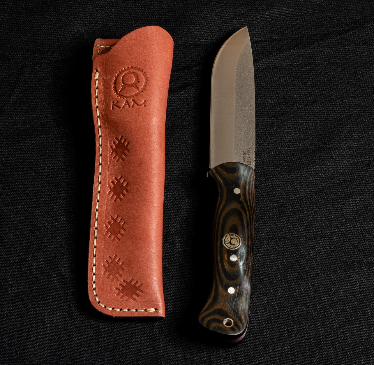 Bushcraft Hunting Knife - High Quality Blade for Professional Hunters Black/Brown - A10 4116