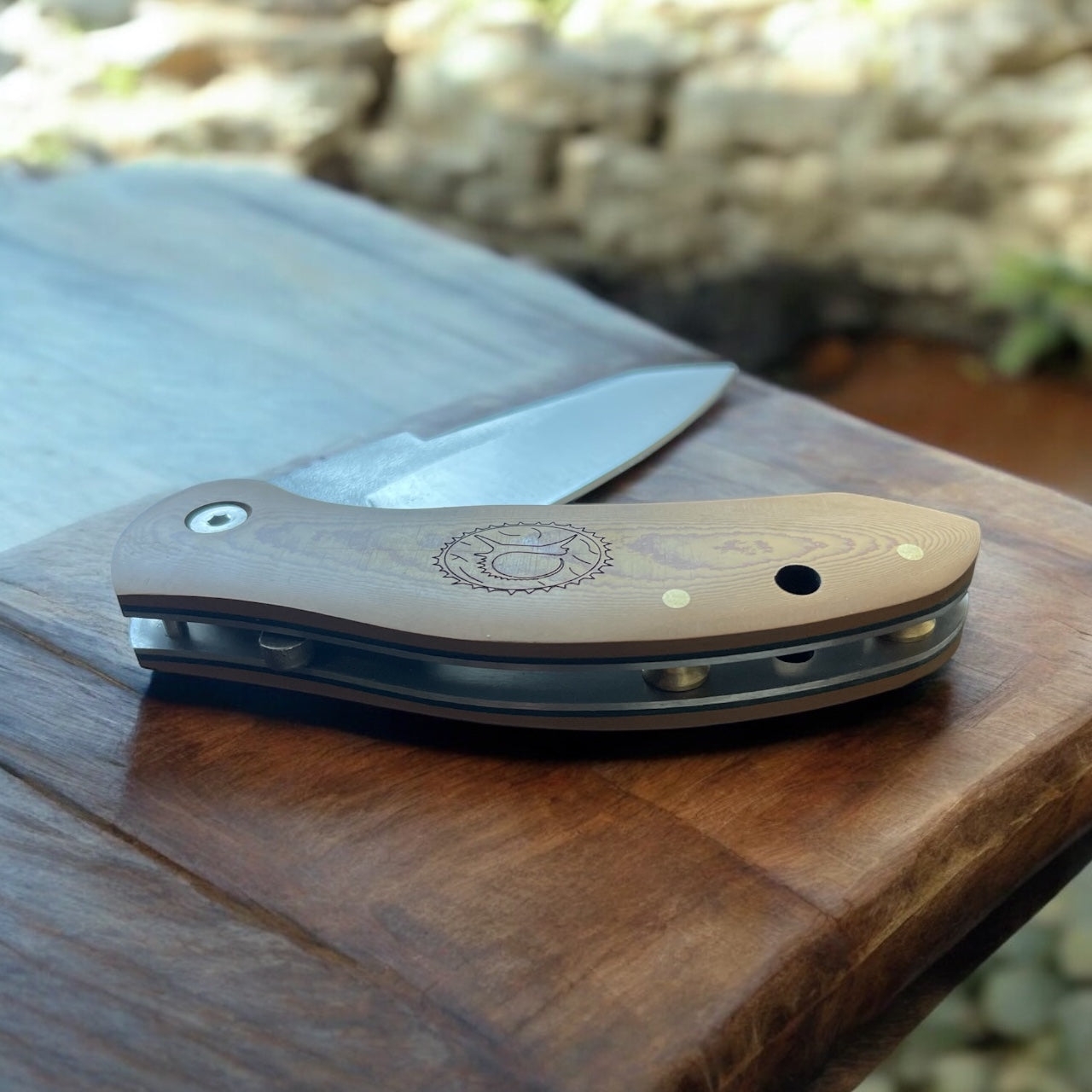 İçten Kilitli Klipsli Rulmanlı Tactical Çakı Ceviz Kompakt Mikarta Kabza - S2 - N690