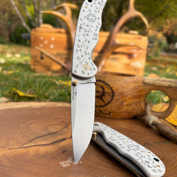 İçten Kilitli Rulmanlı Tactical Çakı Beyaz Kam DavuluDesenli- T40 - N690