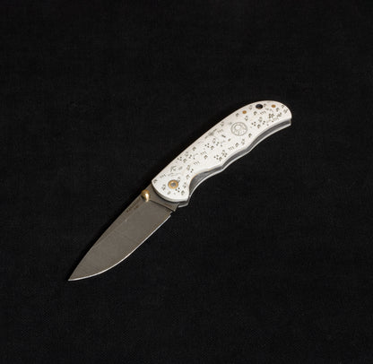 İçten Kilitli Rulmanlı Tactical Çakı Beyaz Kam Davulu  Desenli  - T40 - N690