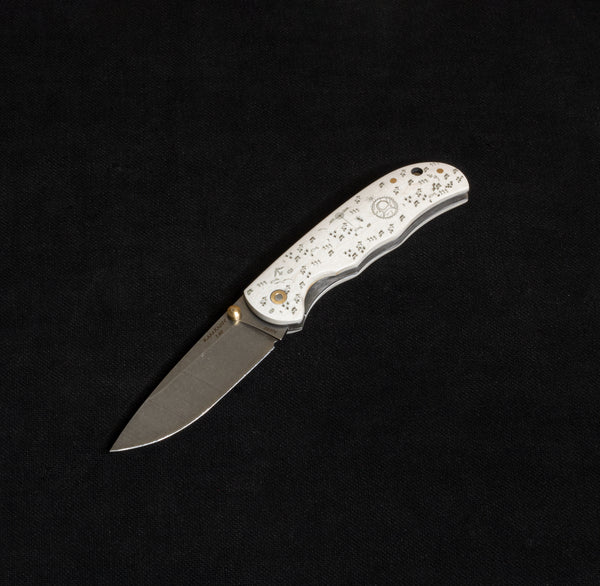 İçten Kilitli Rulmanlı Tactical Çakı Beyaz Kam DavuluDesenli- T40 - N690