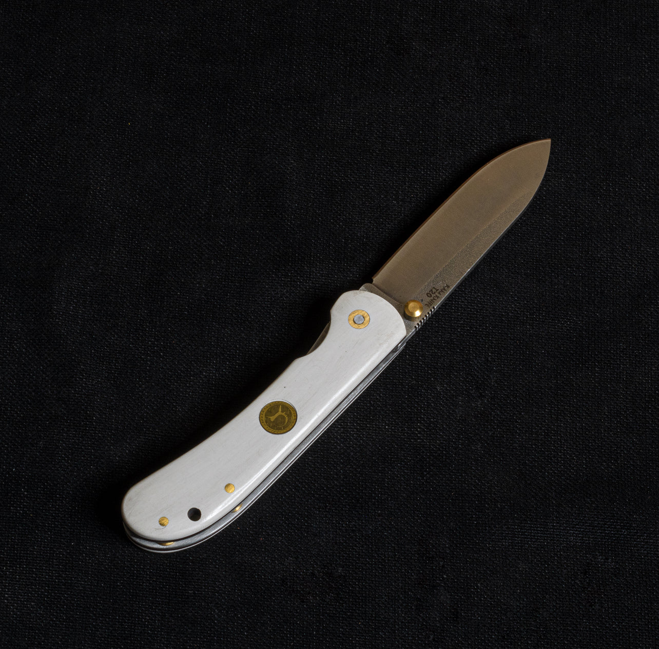 Internal Lock Tactical Pocket Knife White - T20 N690