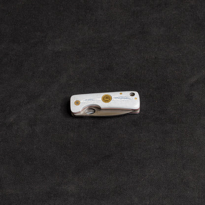 J10 Jean Mikarta  İçten Kilitli Rulmanlı Çakı  J10 - N690