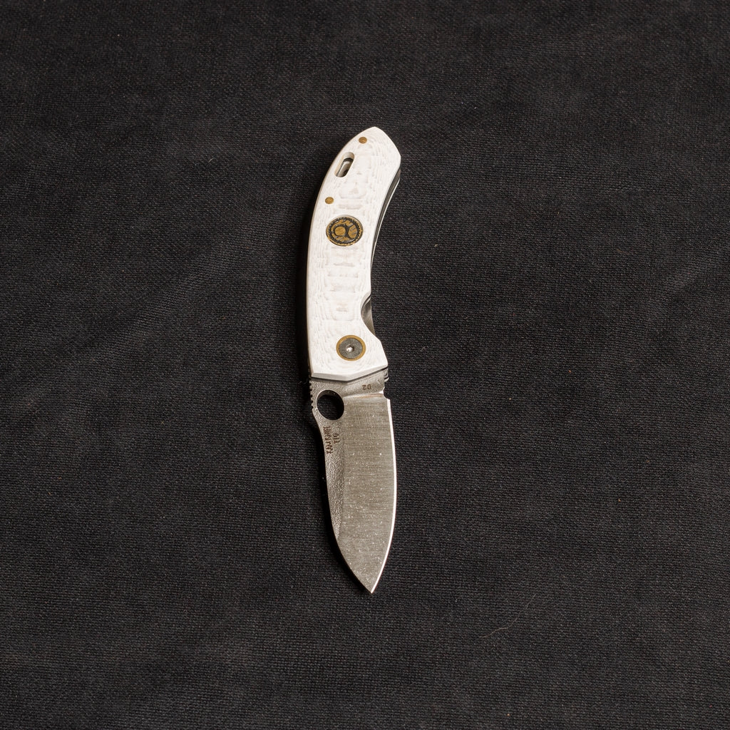 Kırçıllı Beyaz İçten Kilitli D2 Çakı  T10 - D2